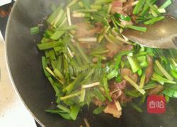 腊肉炒韭菜的做法图解3