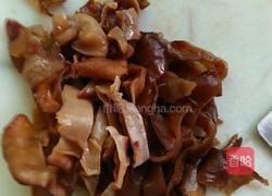 黑木耳炒鸡蛋的做法图解2