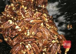 糖霜碧根果的做法图解3