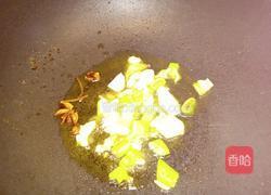 酸菜白肉的做法图解1