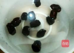 虫草冰糖枸杞百合银耳燕窝盅的做法图解4