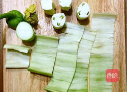 丝瓜卷福的做法图解1