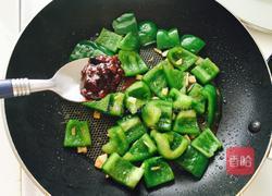 青椒炒蘑菇的做法图解5