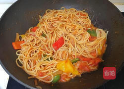 炒意大利面的做法图解15