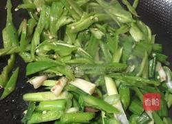 木耳炒火腿的做法图解6