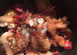 卤香猪蹄炖腐竹的做法图解2