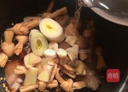 卤香猪蹄炖腐竹的做法图解4