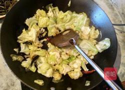 素炒包菜的做法图解3