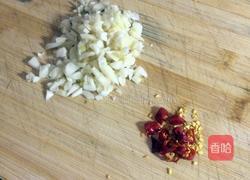 浇汁蚝油生菜的做法图解3