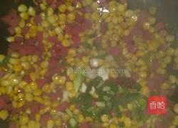 小炒玉米胡萝卜的做法图解7