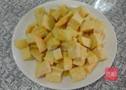 拔丝地瓜的做法图解1