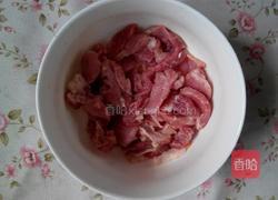 海带胡萝卜丝炒肉的做法图解1