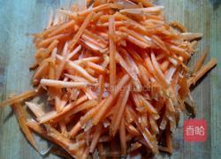 海带胡萝卜丝炒肉的做法图解3