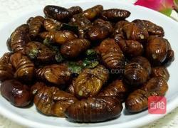 炒茧蛹的做法图解5