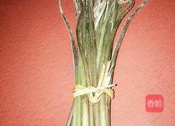 腊肉炒野蕨的做法图解1