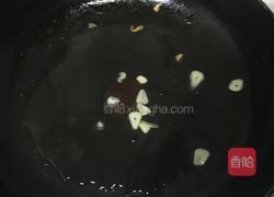 西兰花炒三丁的做法图解8