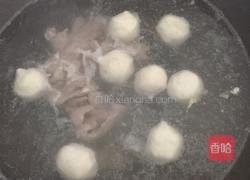 米粉汤的做法图解2