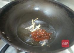 速炒手撕包菜的做法图解3