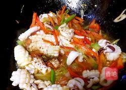 辣椒炒鱿鱼的做法图解7