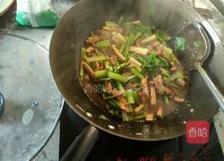芹菜豆干炒肉的做法图解3