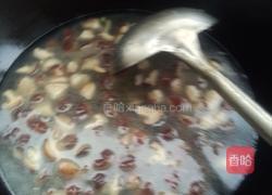 香菇肉圆子汤的做法图解5