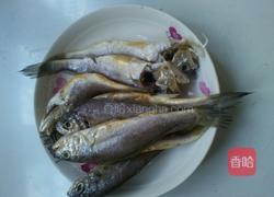 清蒸小黄鱼的做法图解1