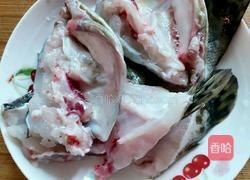 鱼头鱼骨汤的做法图解1