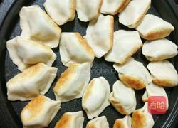 冰花菠菜鸡蛋煎饺的做法图解14