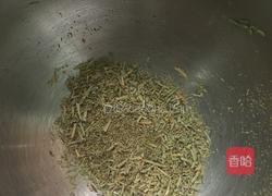 巴马臣干酪烤鸡排配土豆饼的做法图解2