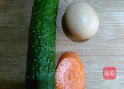 黄瓜炒鸡蛋的做法图解1
