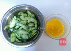 黄瓜炒鸡蛋的做法图解3