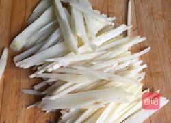 凉拌麻辣土豆丝的做法图解2