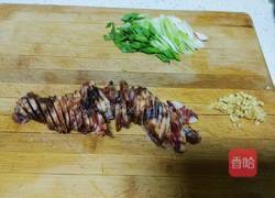 荷兰豆炒香肠的做法图解3