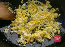 煎饺抱蛋的做法图解2