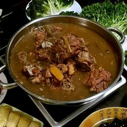 ［餐桌上的旅行］北京羊蝎子的做法[图]