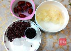 红豆黑米粥的做法图解1