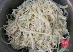 拌金针菇的做法图解2