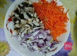 嘎嘎香拌饭的做法图解1