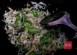青椒小银鱼的做法图解5