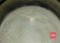 营养早餐窝蛋牛奶的做法图解1