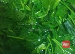 菠菜炒肉的做法图解5