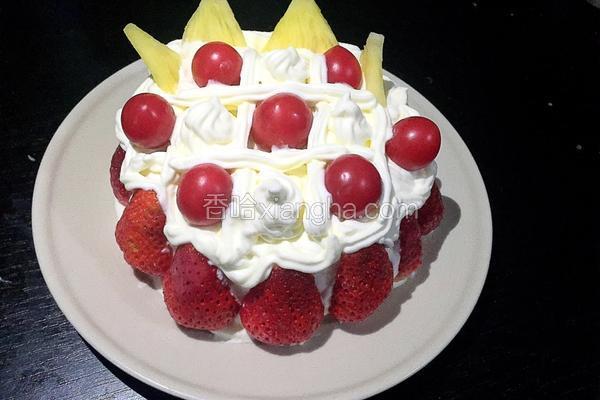 王冠水果蛋糕