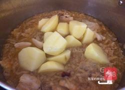 酸菜炖五花肉粉条的做法图解5