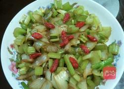 为女王做道菜洋葱炒西芹的做法图解5