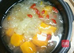 银耳枸杞汤的做法图解3