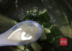 凉拌黄瓜的做法图解3