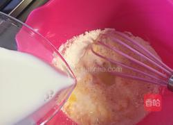 草莓层层糕的做法图解1