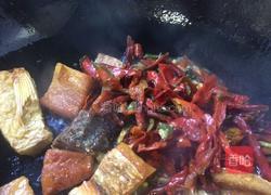 农家干椒烧腊鱼的做法图解6