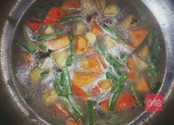 $为女王做道菜$南瓜土豆烩豆角的做法图解7