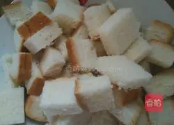 Illustration of making homemade bread crumbs 2